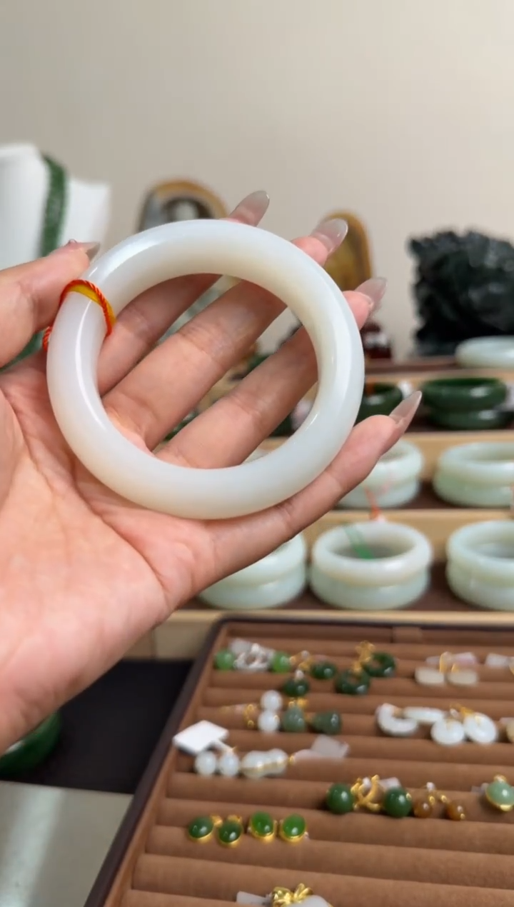 颈饰未镶嵌和田玉手镯57