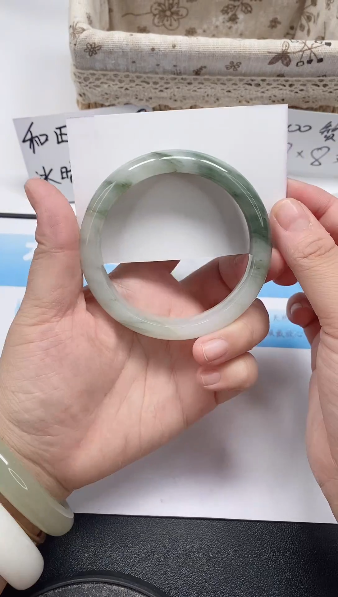 未镶嵌手镯石英质玉29/62-63