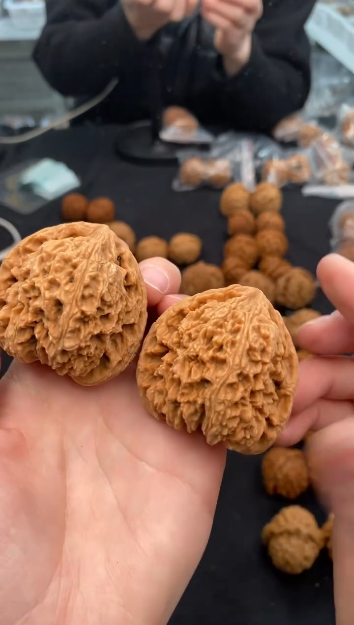 【闪购商品】文玩核桃把件南疆石43-u454