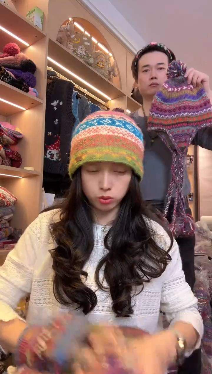 羊毛小***?百羊毛护耳帽B699