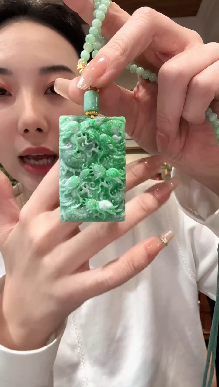 【闪购商品】翡翠颈饰未镶嵌wxid_5s2jx42r1vqm12