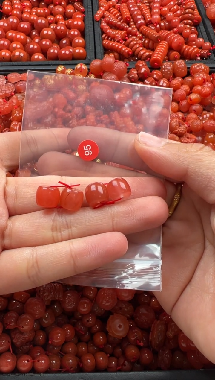 【闪购商品】南红玛瑙颈饰未镶嵌1