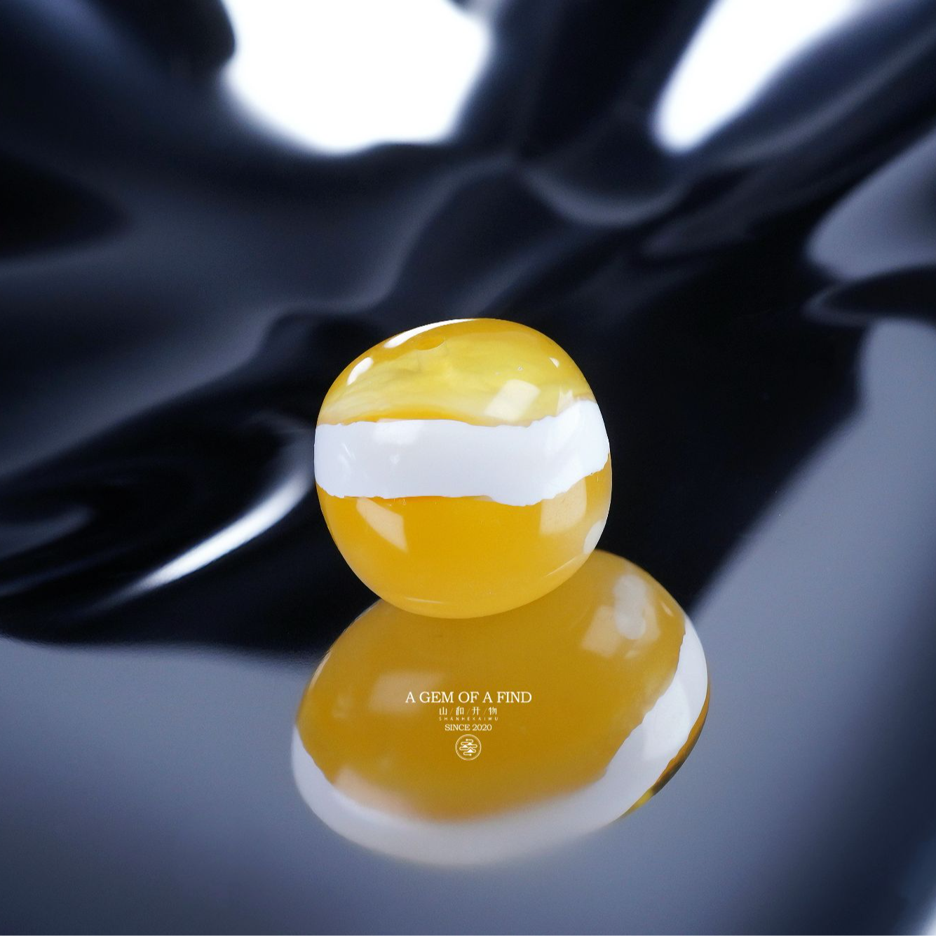 山和开物｜12.2mm金漆白一线深金溶洞妖老型文玩配饰 天然琥珀蜜蜡