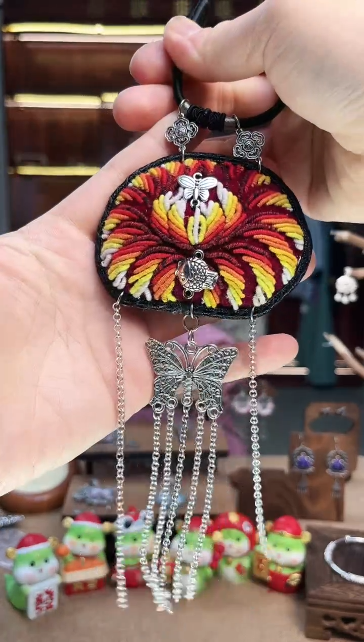 【闪购商品】织绣1979黔东南苗族刺绣