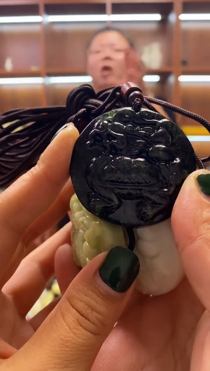 未镶嵌岫玉颈饰多样性发货其中发一件