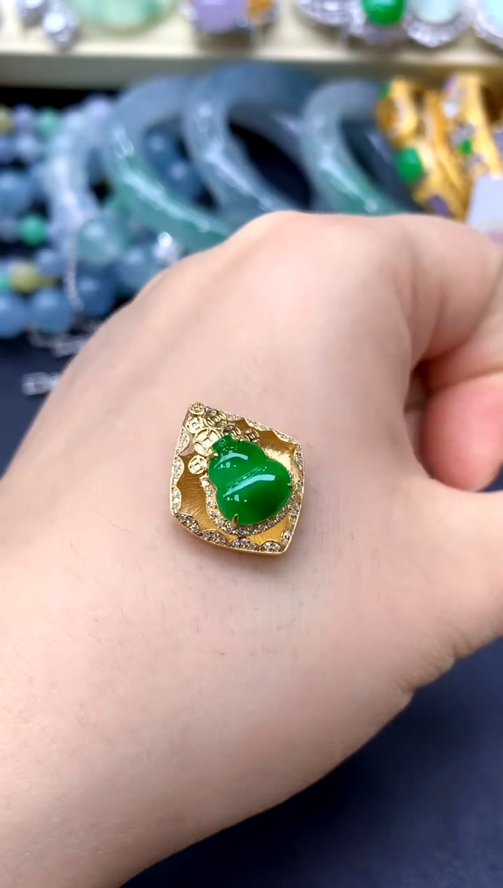 颈饰18K金镶嵌翡翠232-中国好珍宝