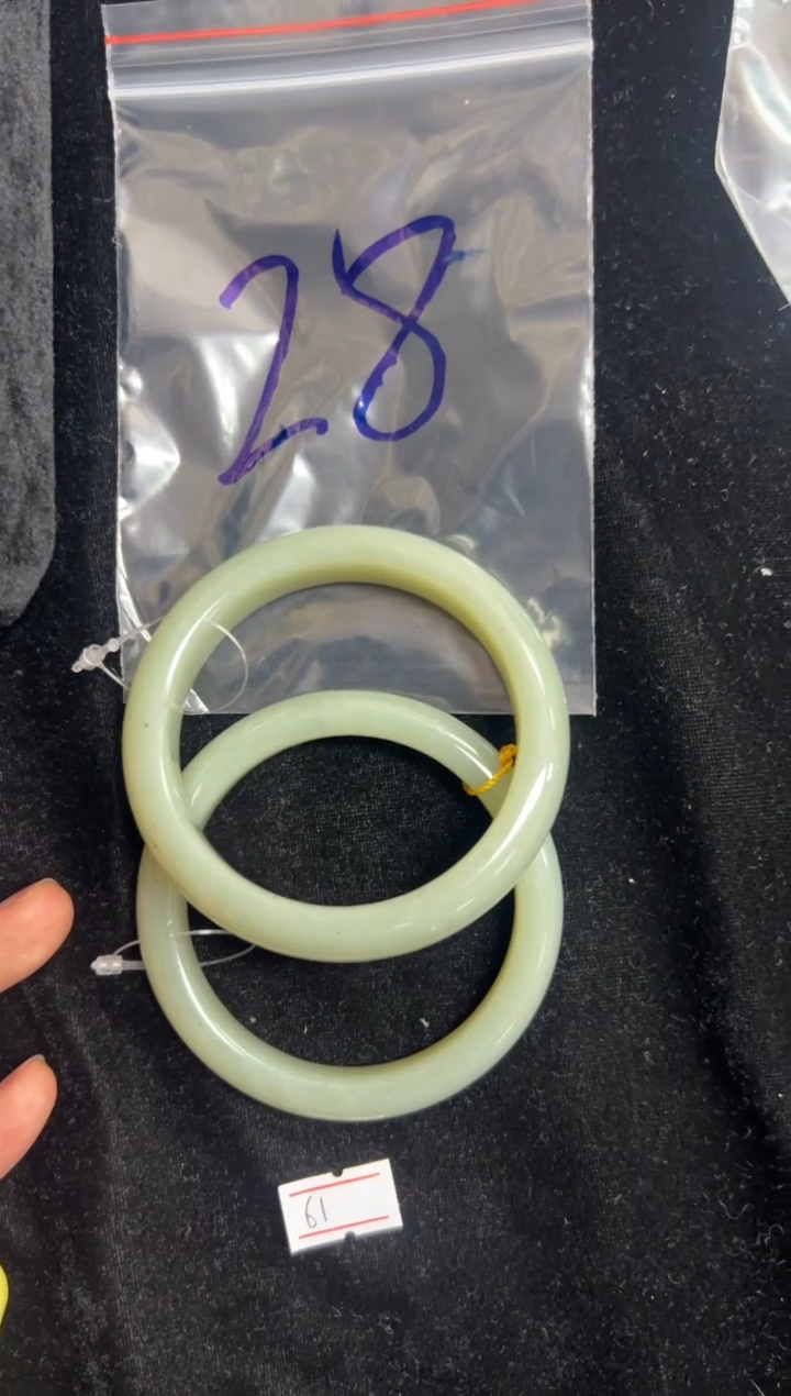 未镶嵌手镯和田玉近矿青白玉61+手镯多样性拍一发一