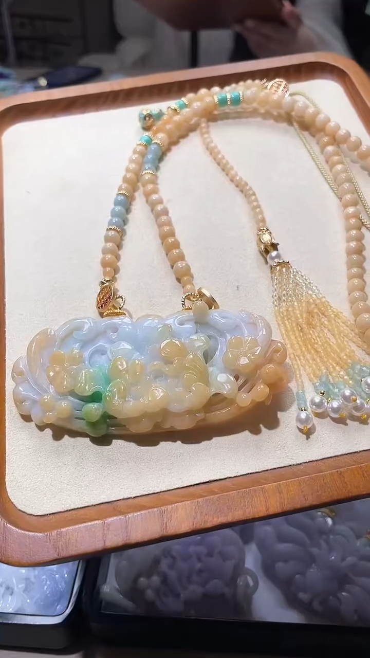 【闪购商品】翡翠颈饰未镶嵌吊坠