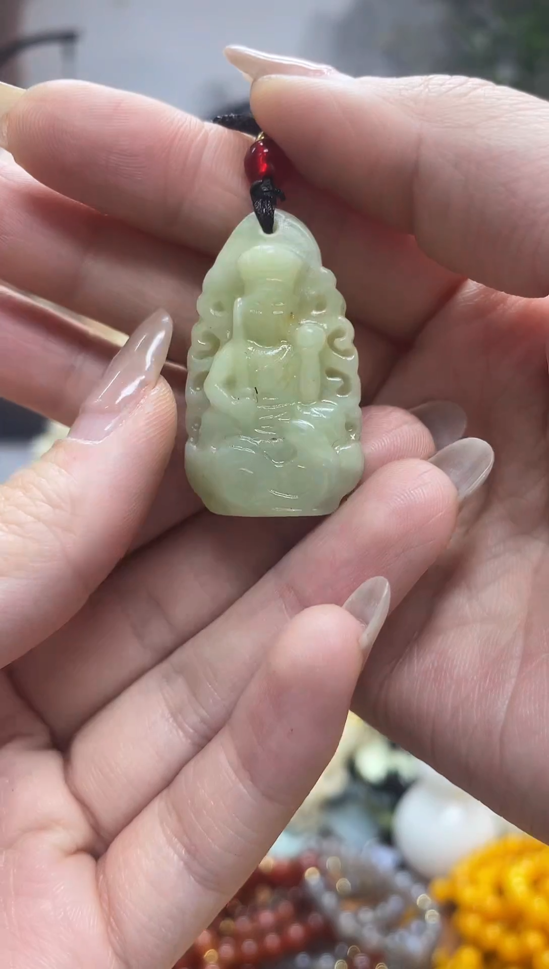 未镶嵌岫玉吊坠`