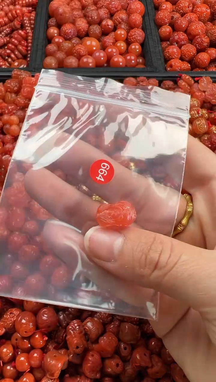 【闪购商品】南红玛瑙颈饰未镶嵌1