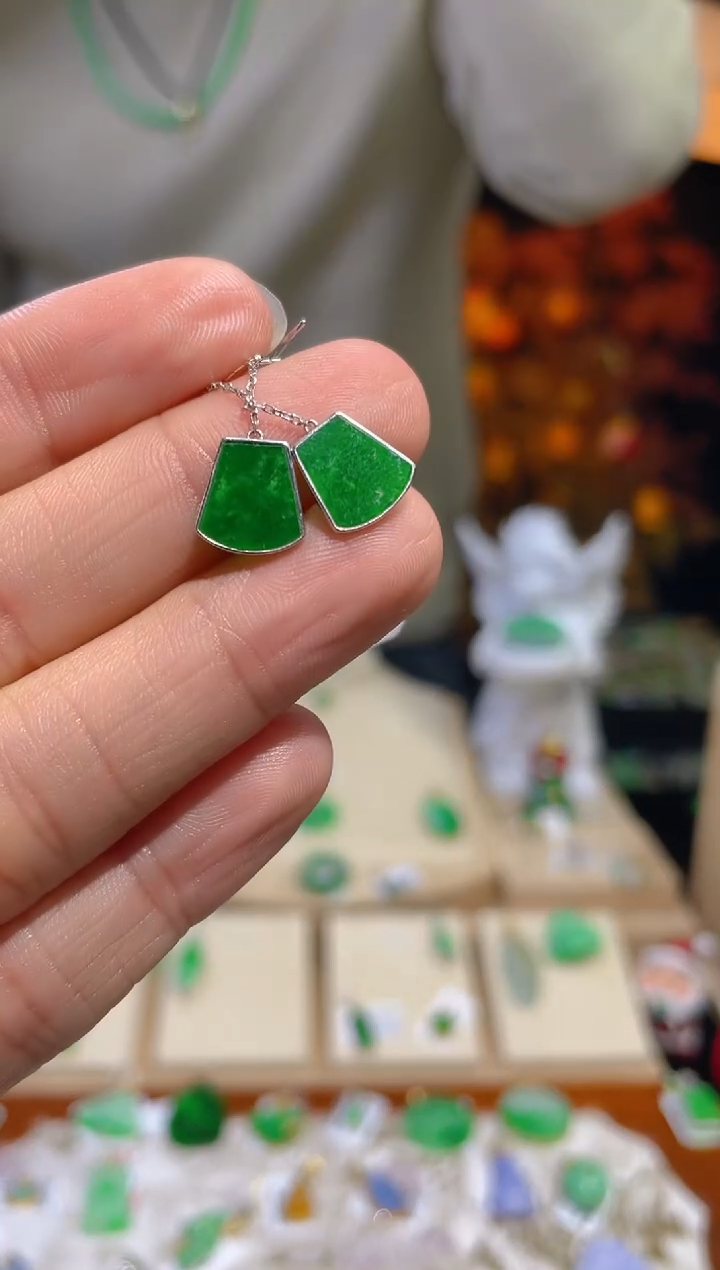 【闪购商品】翡翠颈饰18K金镶嵌假一赔三