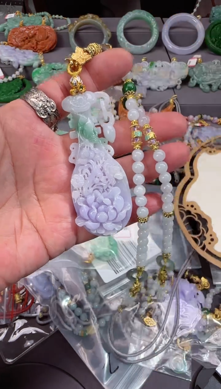 【闪购商品】翡翠颈饰未镶嵌拍照