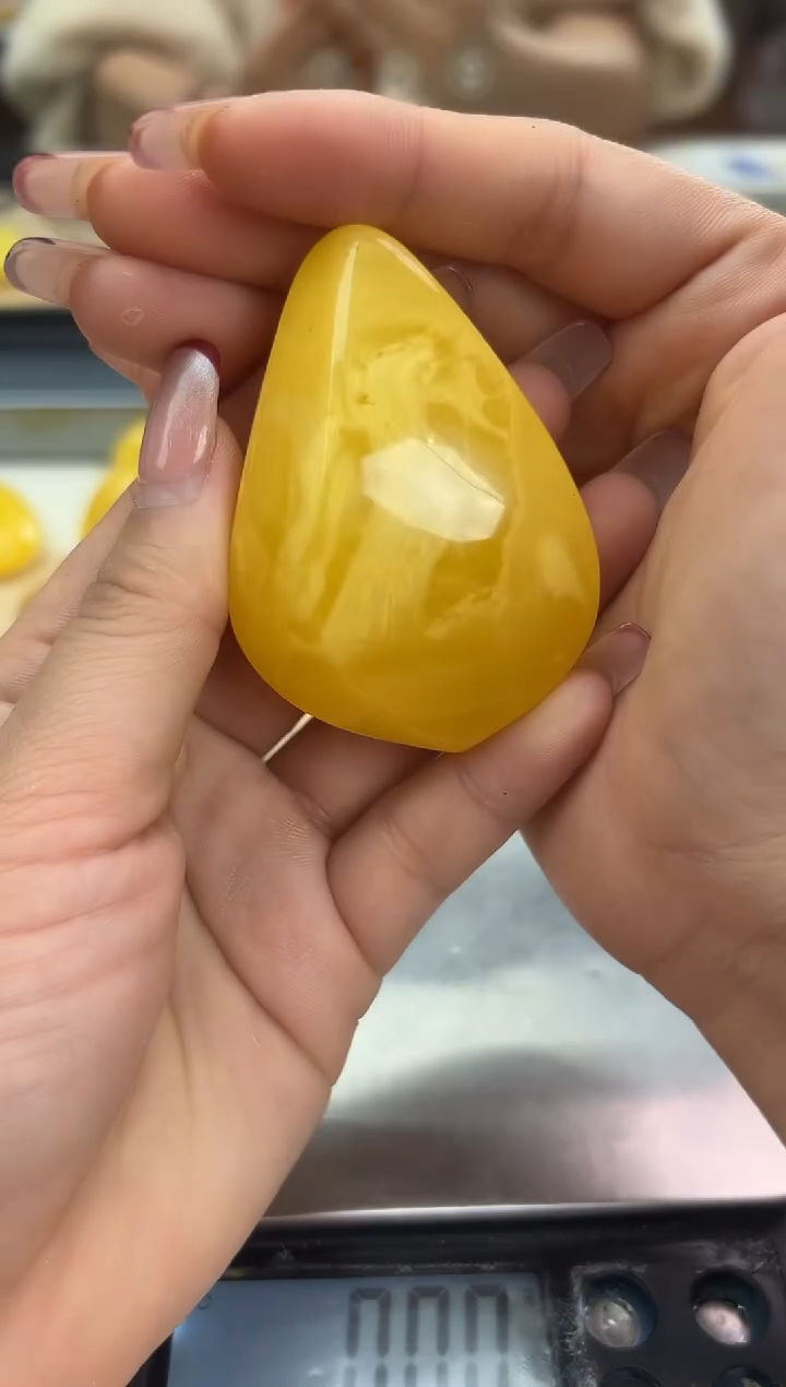 【闪购商品】琥珀裸石未镶嵌蜜蜡吊坠