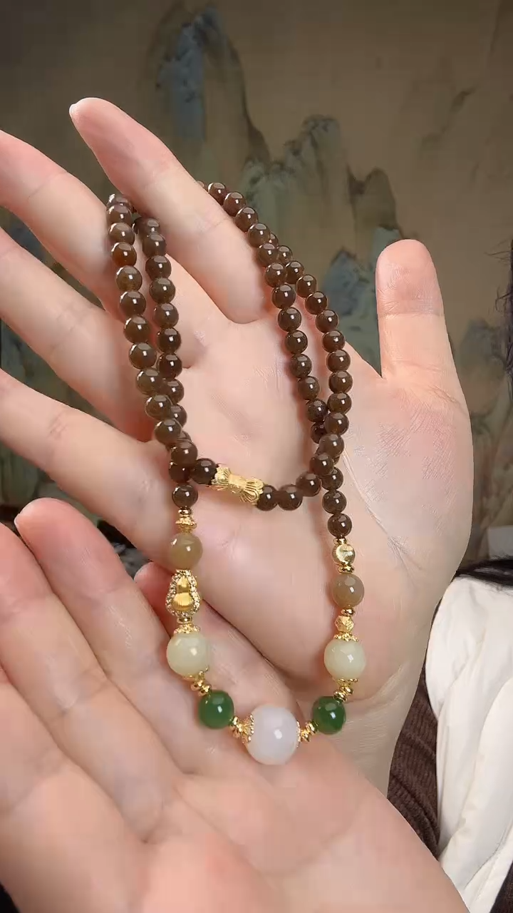 颈饰未镶嵌和田玉.