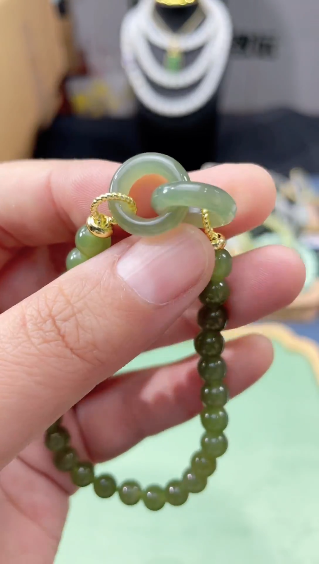 未镶嵌手链和田玉环环相扣