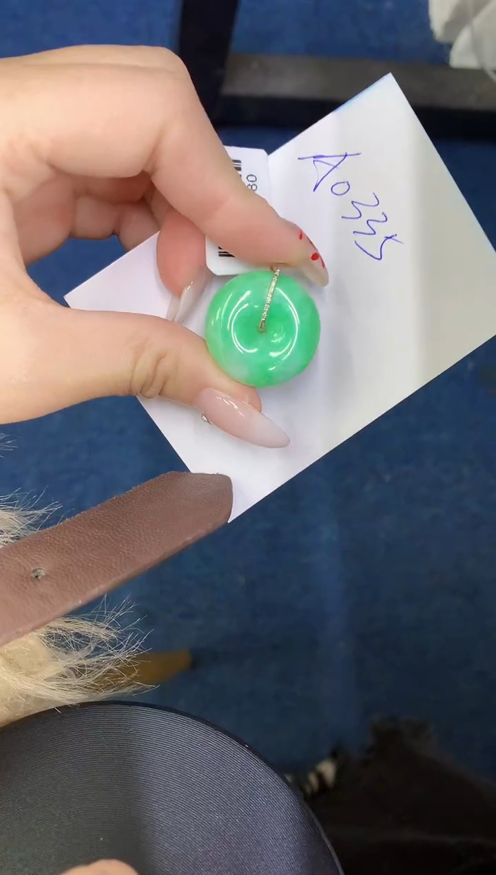 【闪购商品】翡翠颈饰18K金镶嵌0000000000