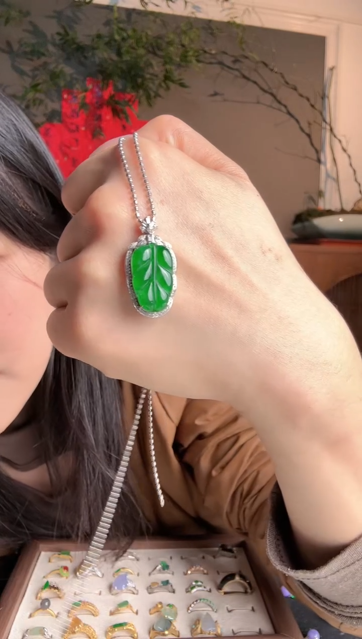 【闪购商品】定制翡翠18K金镶嵌绿叶子9500