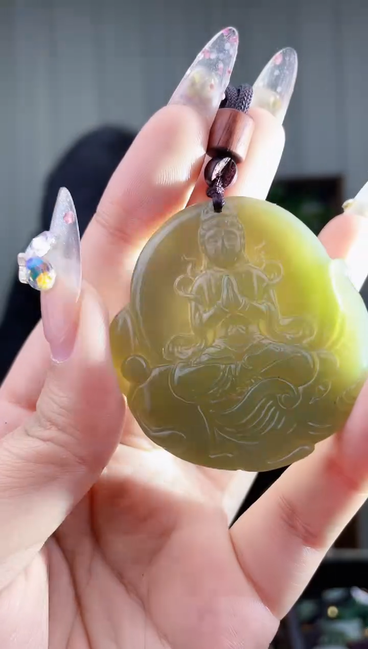【闪购商品】和田玉挂件未镶嵌拍一发一，多样性发货！