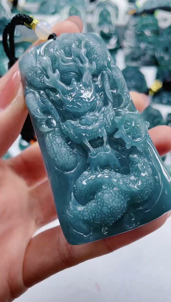 【闪购商品】翡翠颈饰未镶嵌