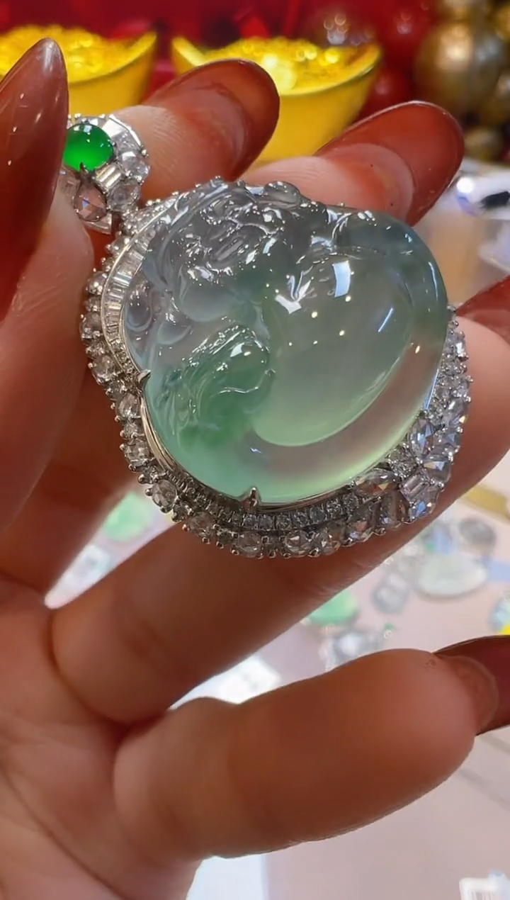 【闪购商品】翡翠吊坠(不含链)18K金镶嵌总价42800 分单10700