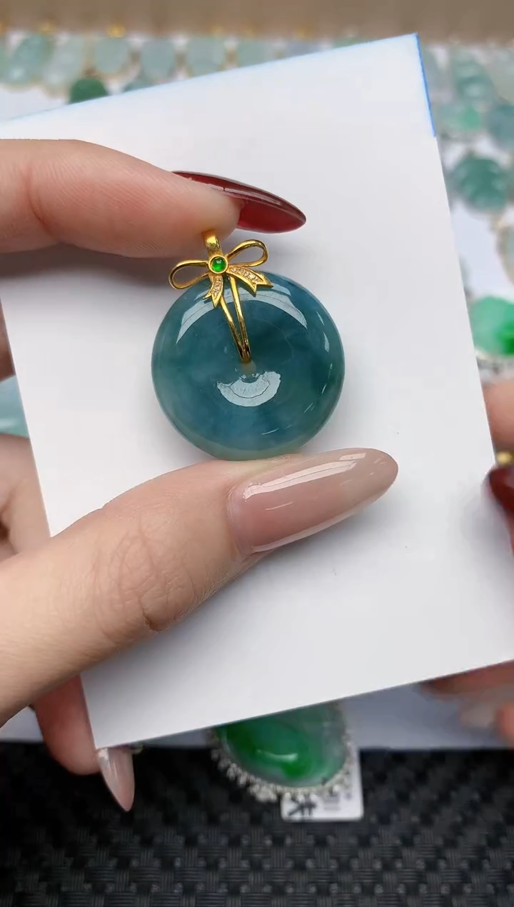 【闪购商品】翡翠颈饰18K金镶嵌天然翡翠a货