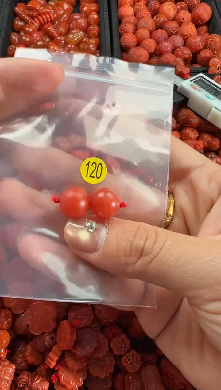 【闪购商品】南红玛瑙颈饰未镶嵌1