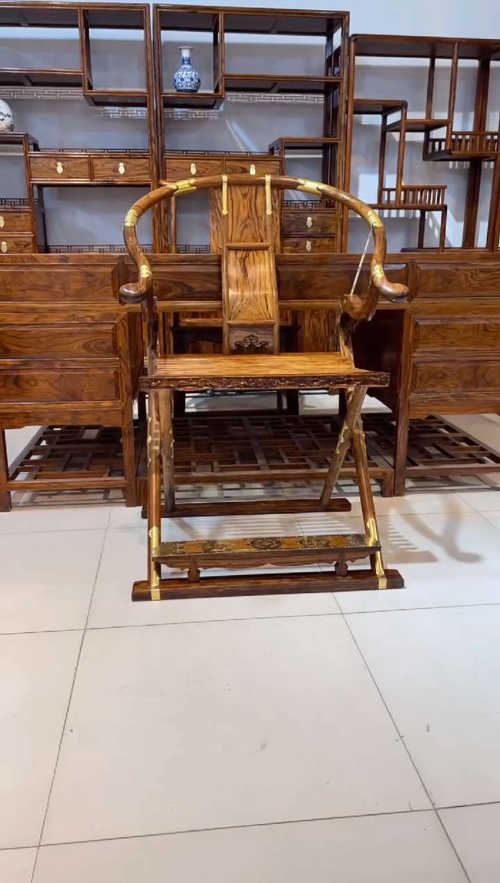 【闪购商品】木木雕桌加椅子。。。。。。