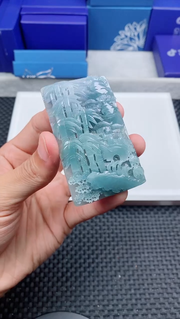 翡翠未镶嵌颈饰111111111