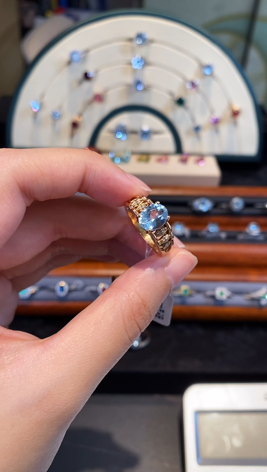 【闪购商品】海蓝宝石戒圈18K金镶嵌1.52ct维纳斯圣殿