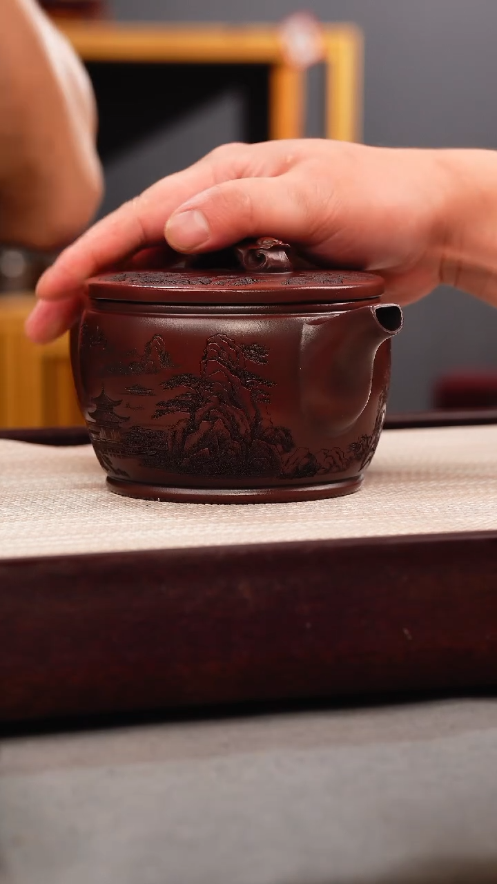 茶壶紫砂铁皮石红 如意汉瓦 刻绘