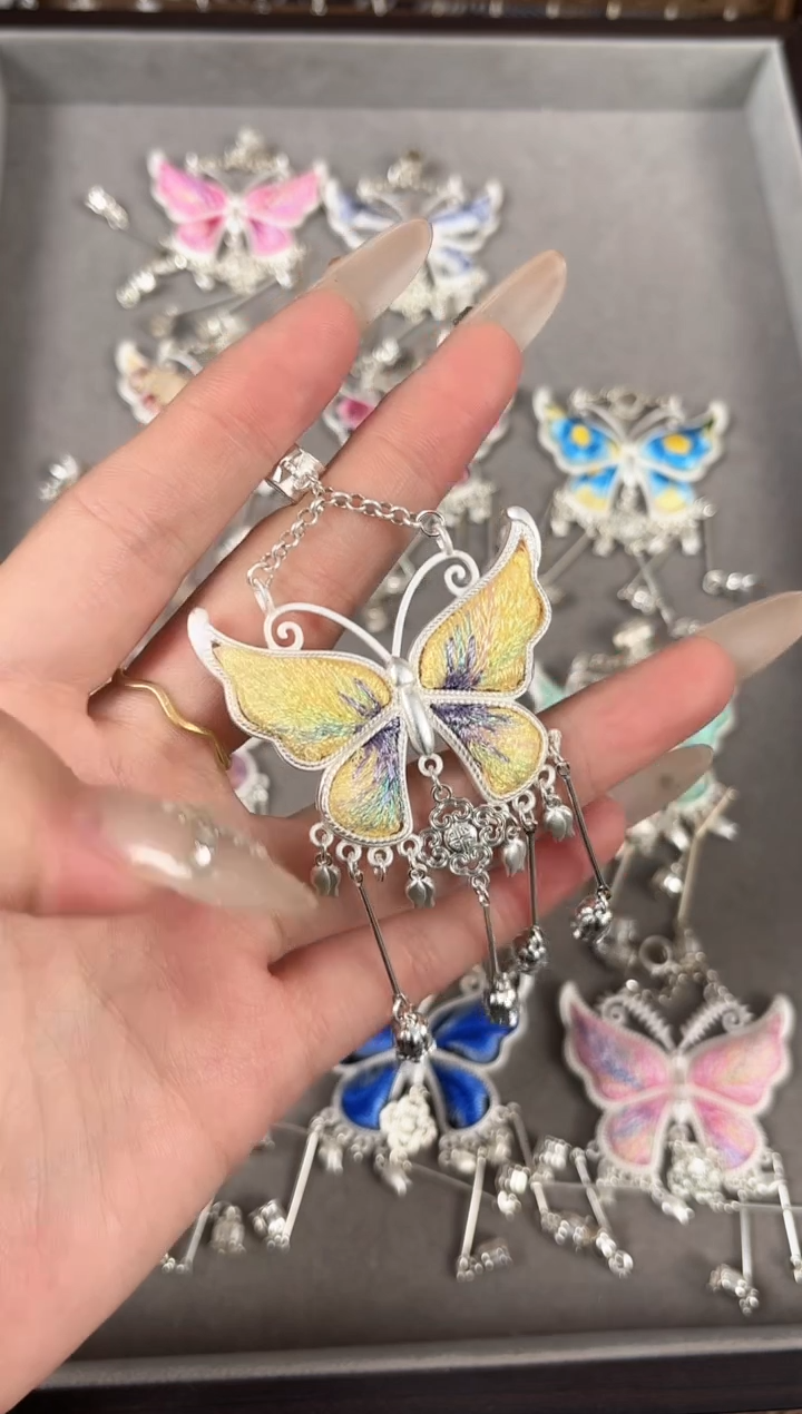 织绣燕*民族风非遗老绣饰品120