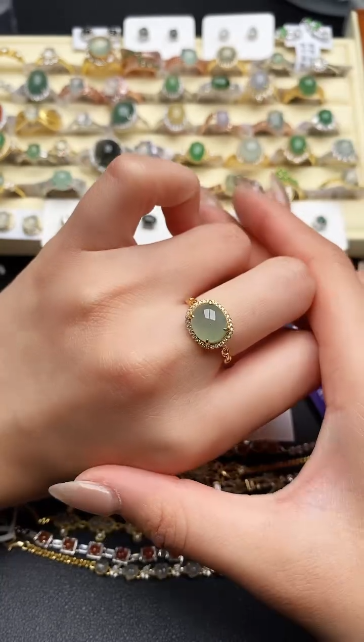 【闪购商品】翡翠戒指银S925镶嵌88888888+6