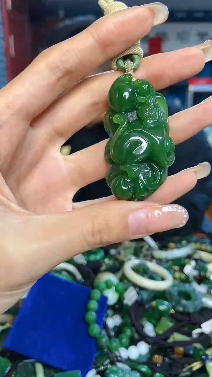 未镶嵌和田玉挂件1