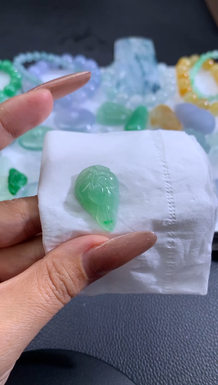 【闪购商品】定制翡翠未镶嵌翡翠