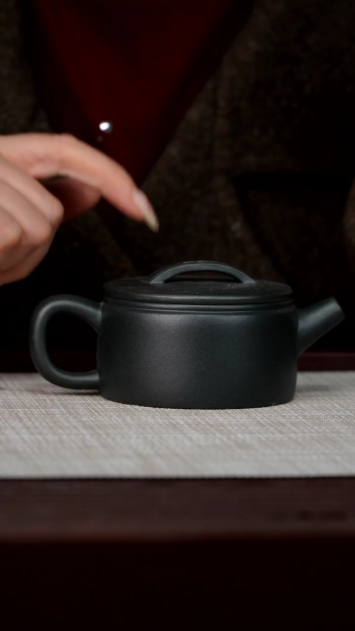 【闪购商品】中国宜兴原矿紫砂壶150C