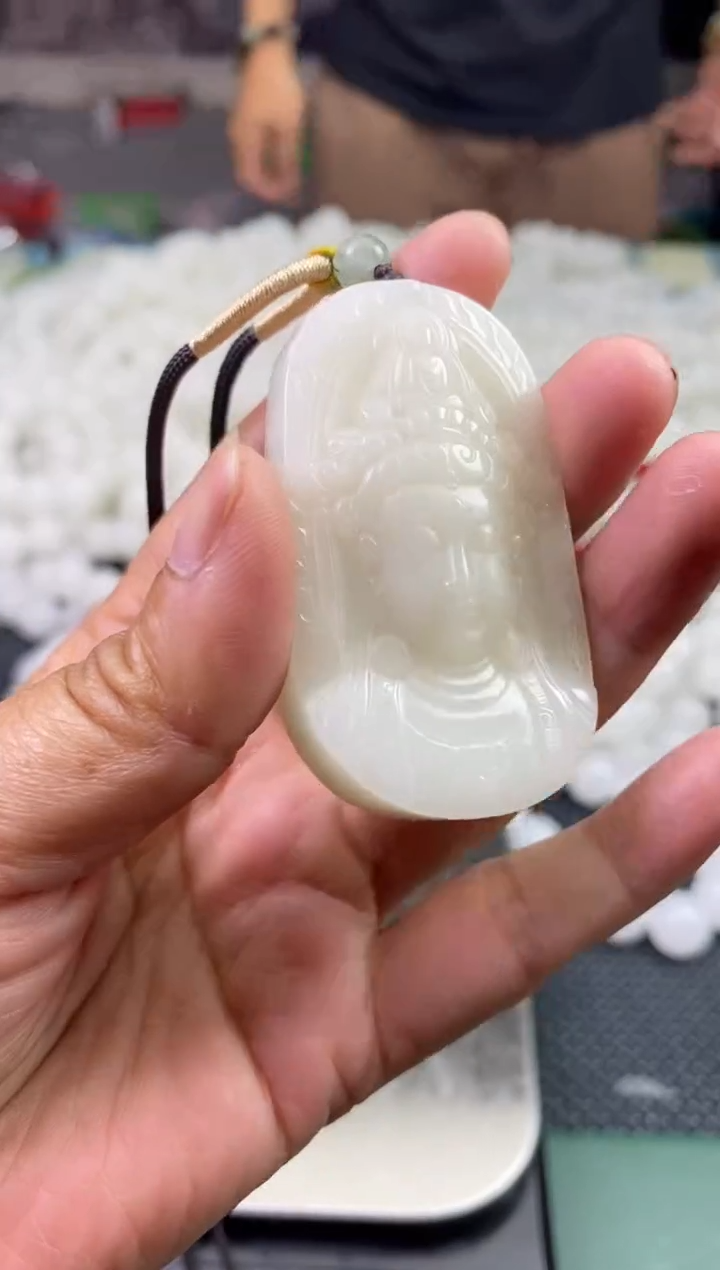 天然玉石未镶嵌颈饰