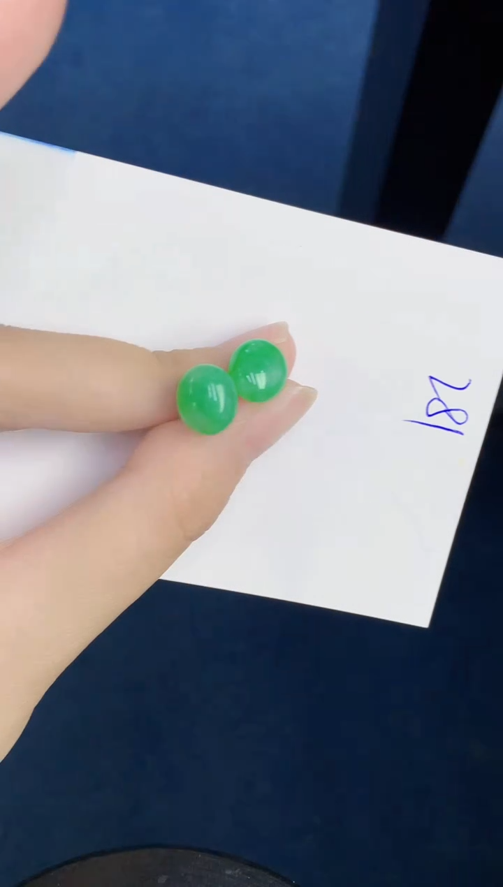 翡翠18K金镶嵌颈饰0000000000