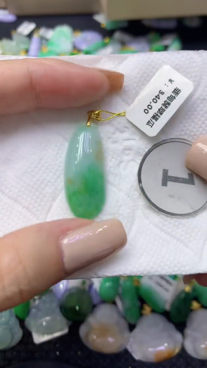 颈饰未镶嵌翡翠天然缅甸翡翠A货