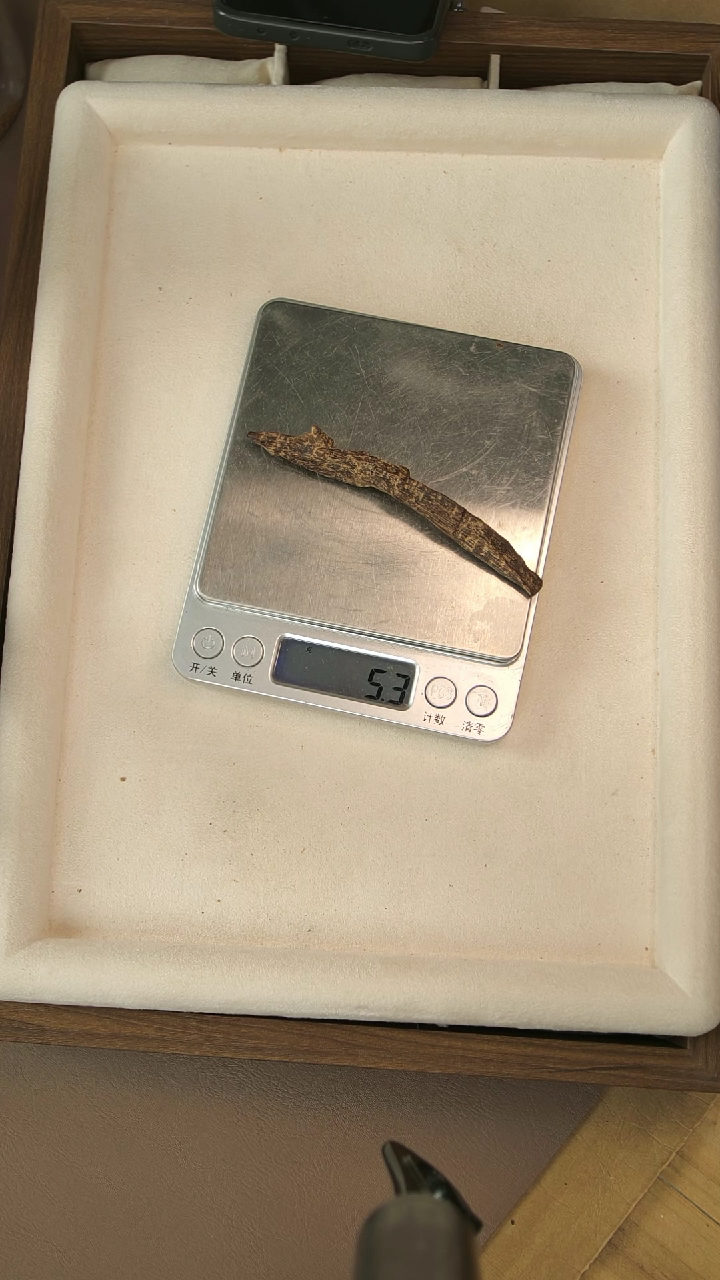 【闪购商品】沉香木摆件5.3克越南芽庄都彭