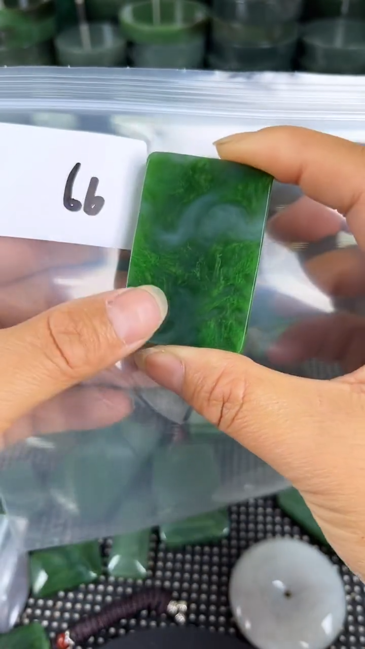 和田玉未镶嵌珠宝半成品牌子