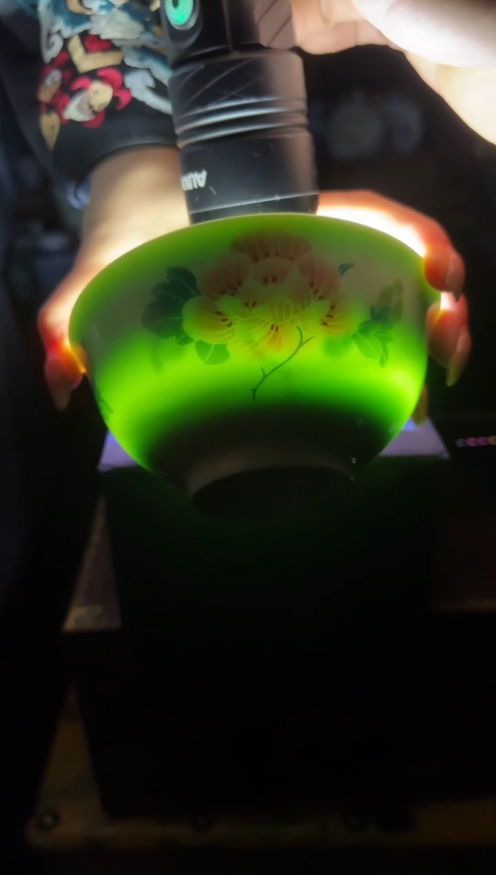 碗瓷绿稀土芙蓉对花5英寸碗