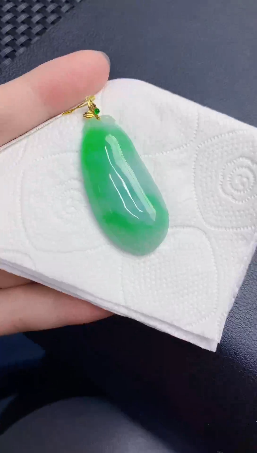 颈饰18K金镶嵌翡翠天然翡翠缅甸A货