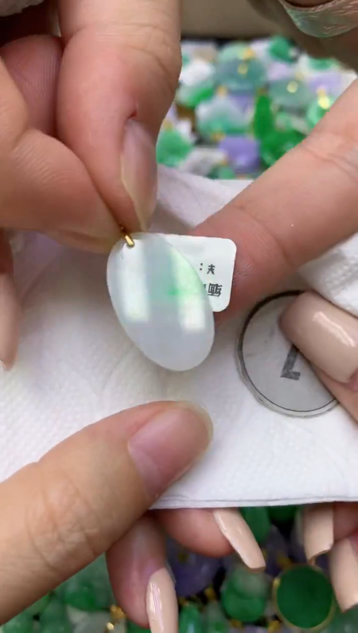 颈饰未镶嵌翡翠天然缅甸翡翠A货