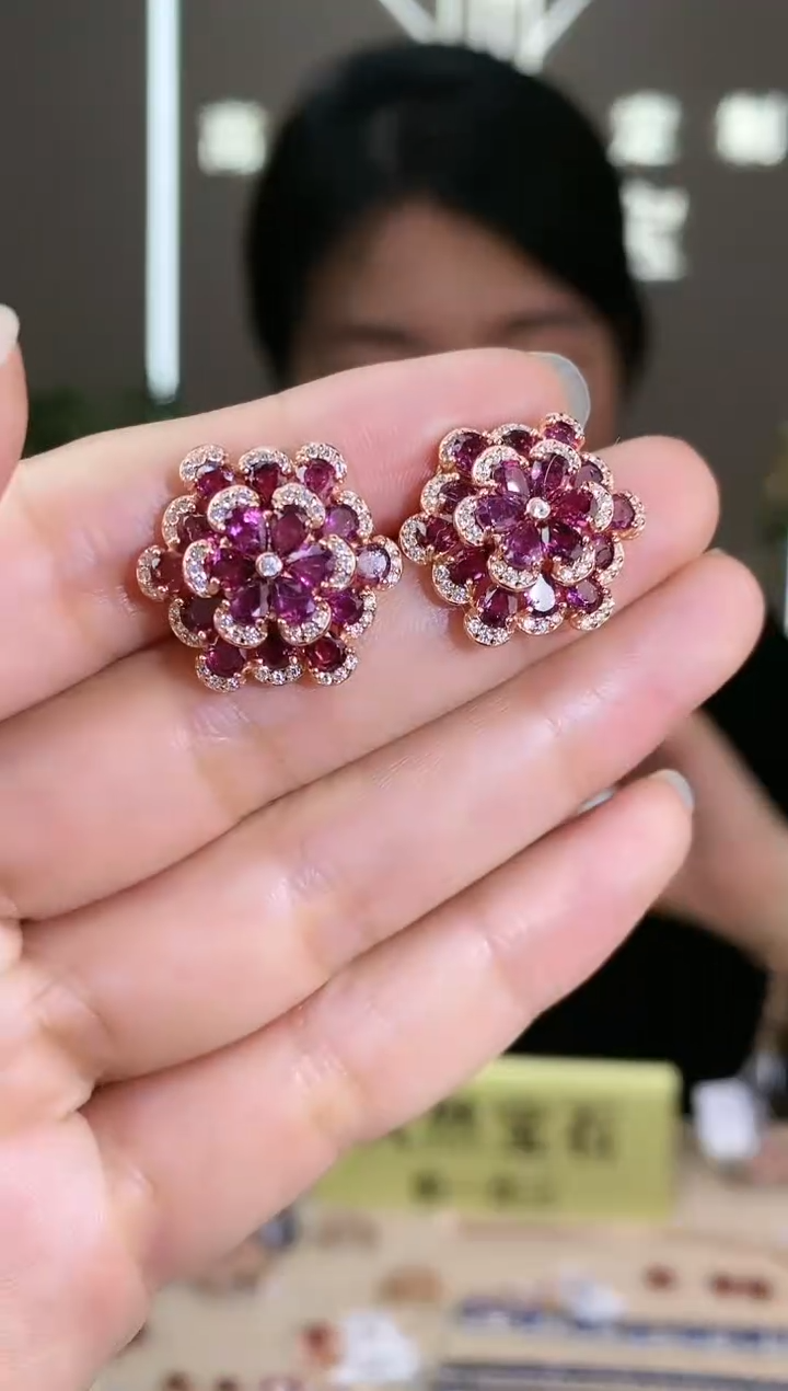 【闪购商品】石榴石耳饰银S925镶嵌耳饰