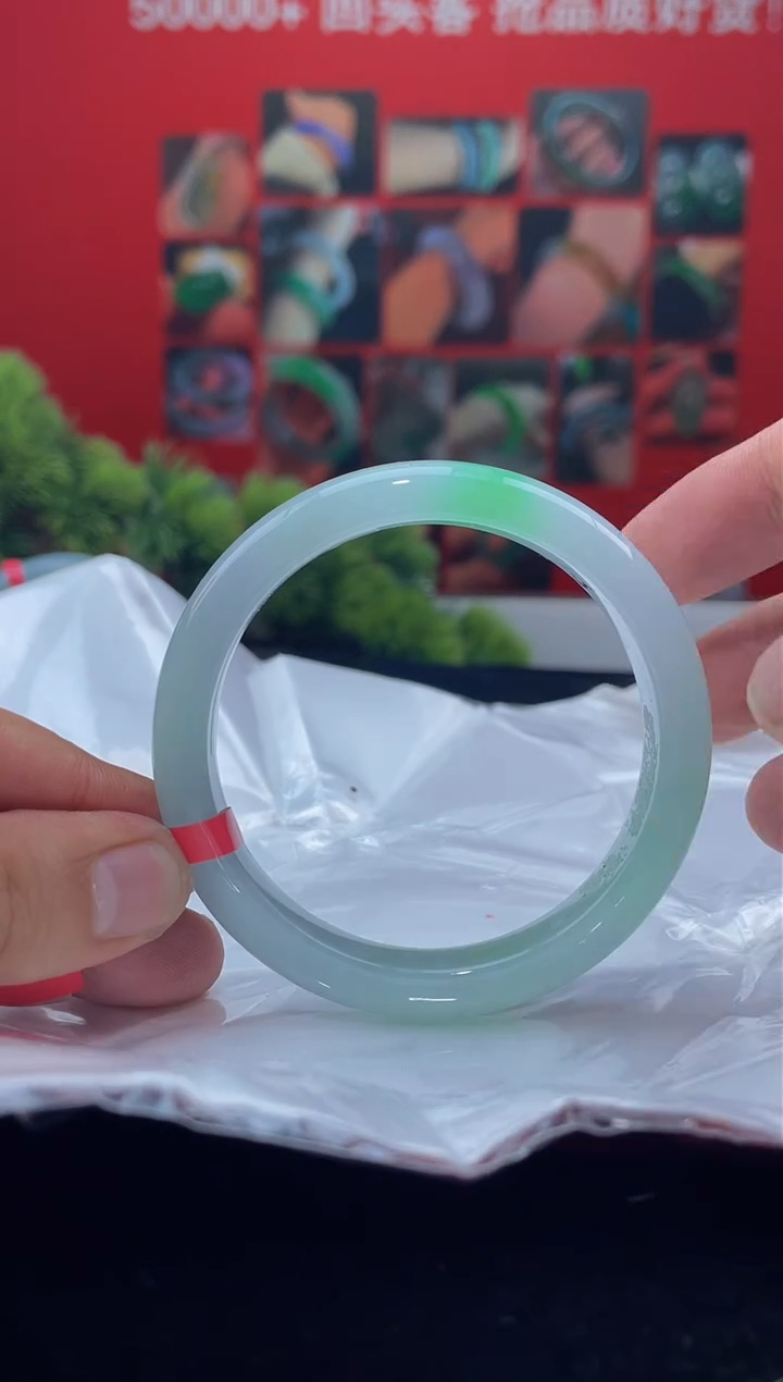 翡翠手镯未镶嵌手镯3