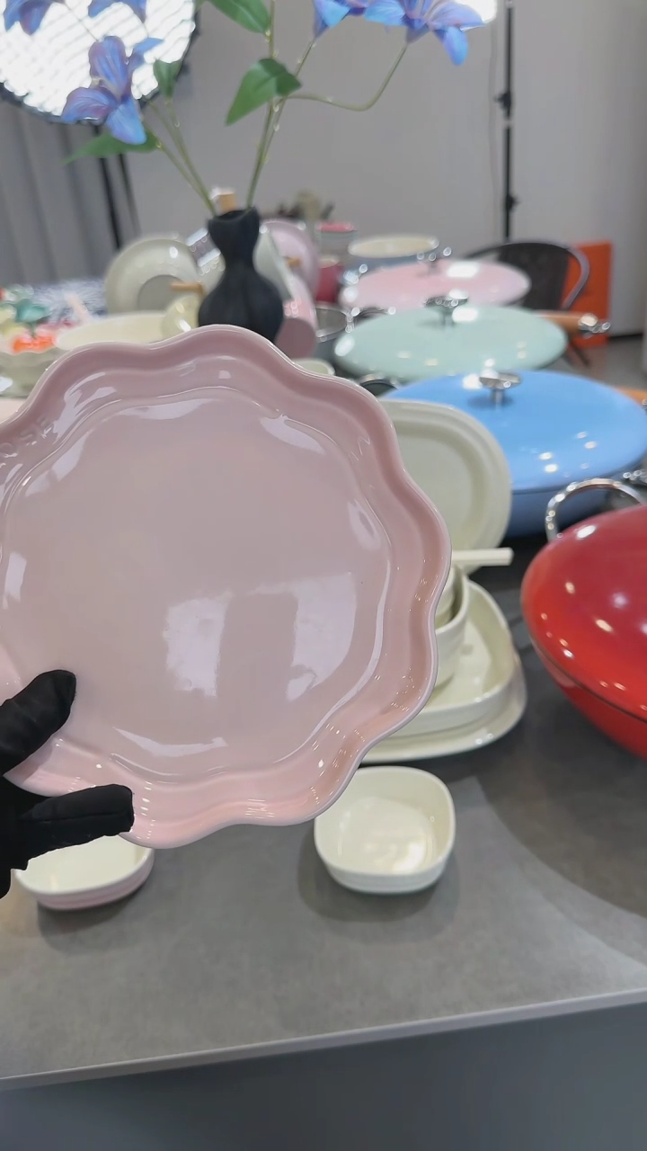 【闪购商品】瓷炻彩花边盘18cm-樱花粉