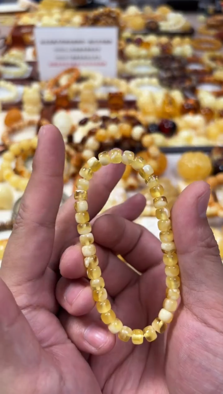 【闪购商品】蜜蜡裸石未镶嵌手串