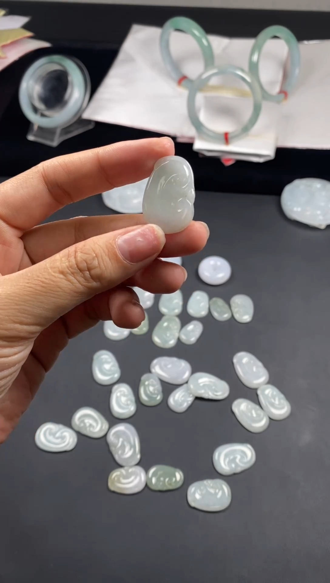 颈饰未镶嵌翡翠如意