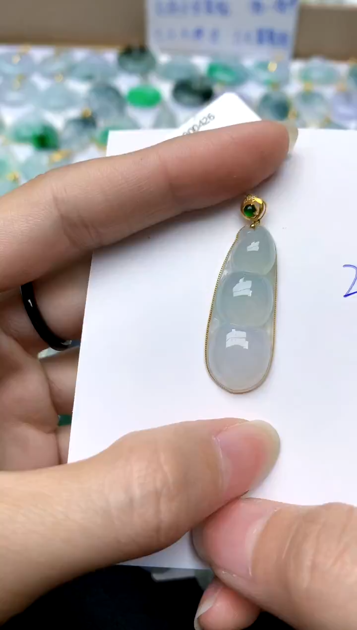 【闪购商品】翡翠颈饰18K金镶嵌21天然A货翡翠