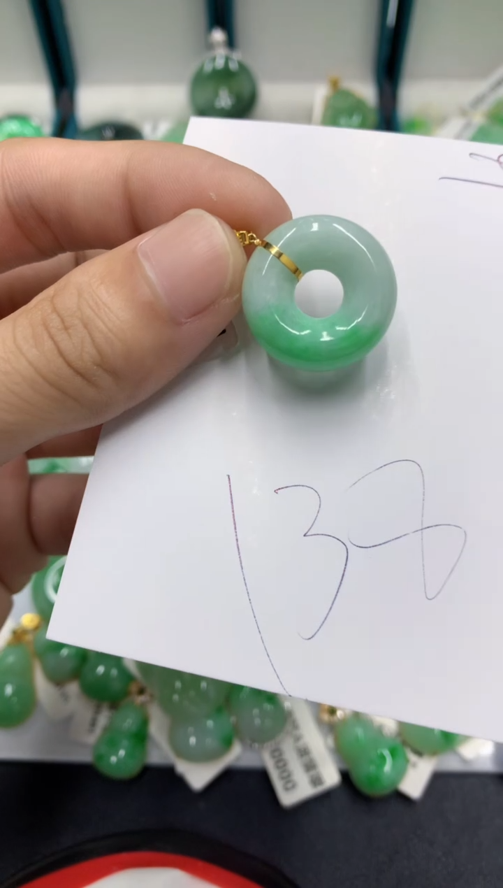 【闪购商品】翡翠颈饰18K金镶嵌翡翠